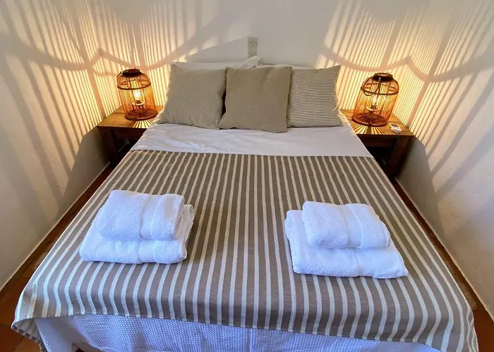 Alkyonis Sunset Kamárai